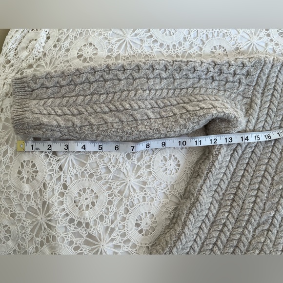 Irelandseye knit gray virgin wool fisherman crewneck sweater - Picture 4 of 5